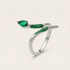 Rotating Wing Jewelry Box – Elegant Ring