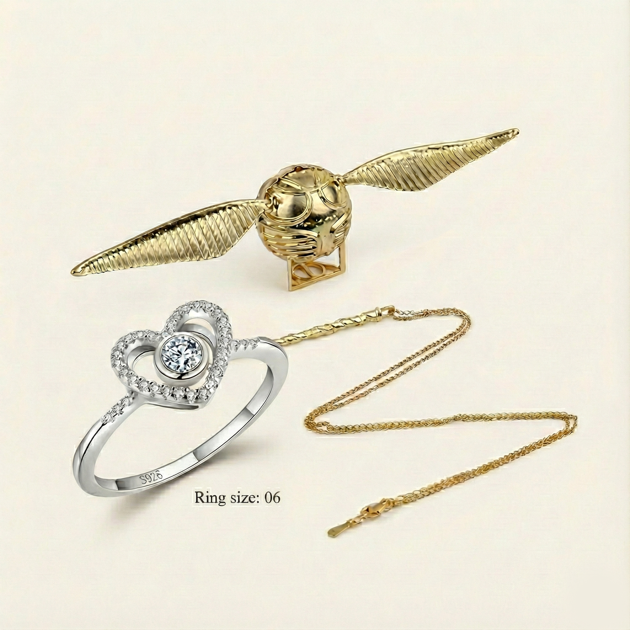 Rotating Wing Jewelry Box – Elegant Ring