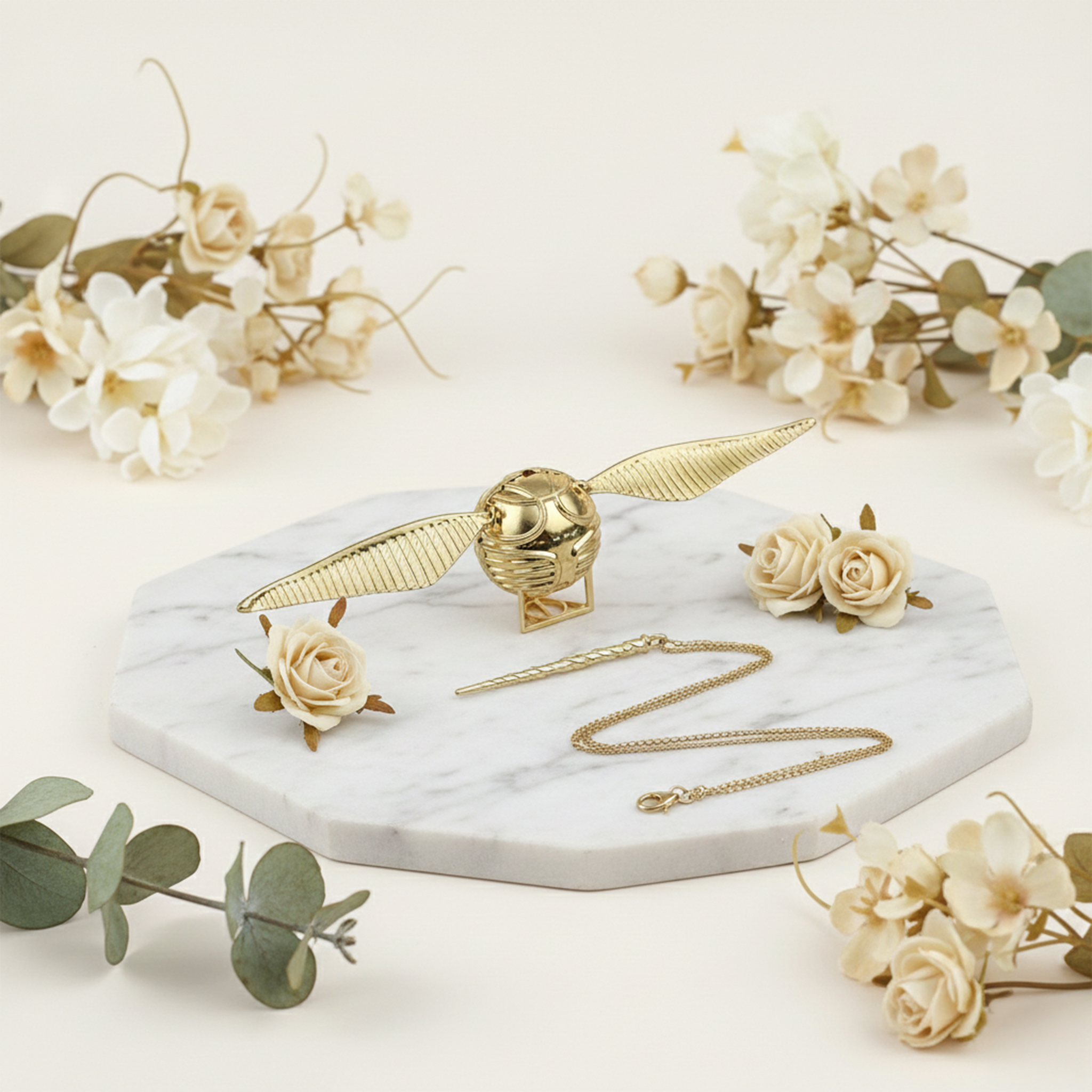 Rotating Wing Jewelry Box – Elegant Ring