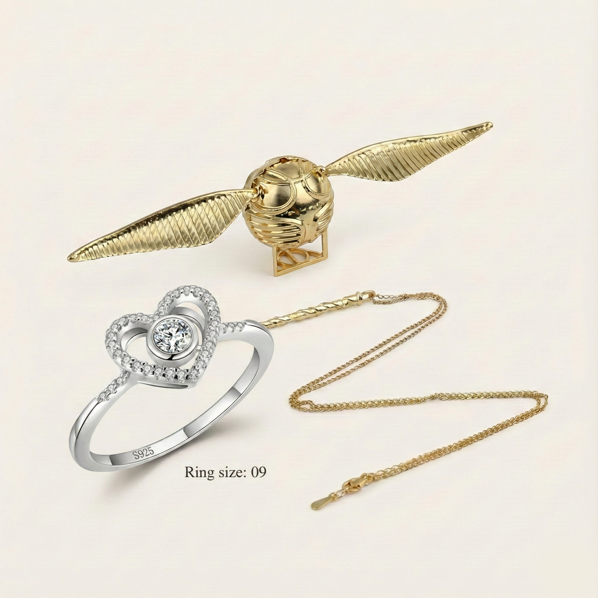 Rotating Wing Jewelry Box – Elegant Ring